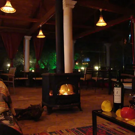 Fishop At Altea Lodge Dhermi