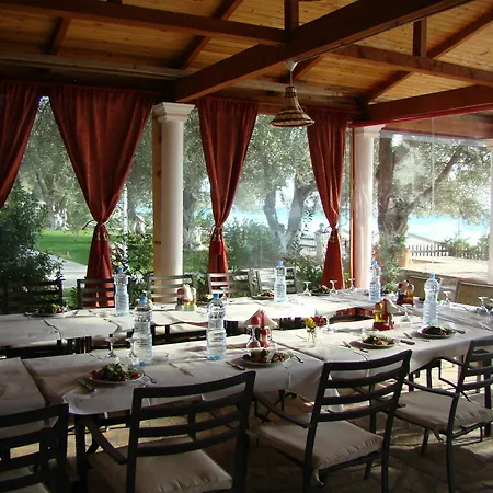 Fishop At Altea Lodge Dhermi